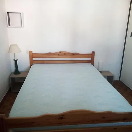 6 Couchages, 100m Plage, Parking, Clim, Lave Linge, Lave Vaisselle..... Appartement